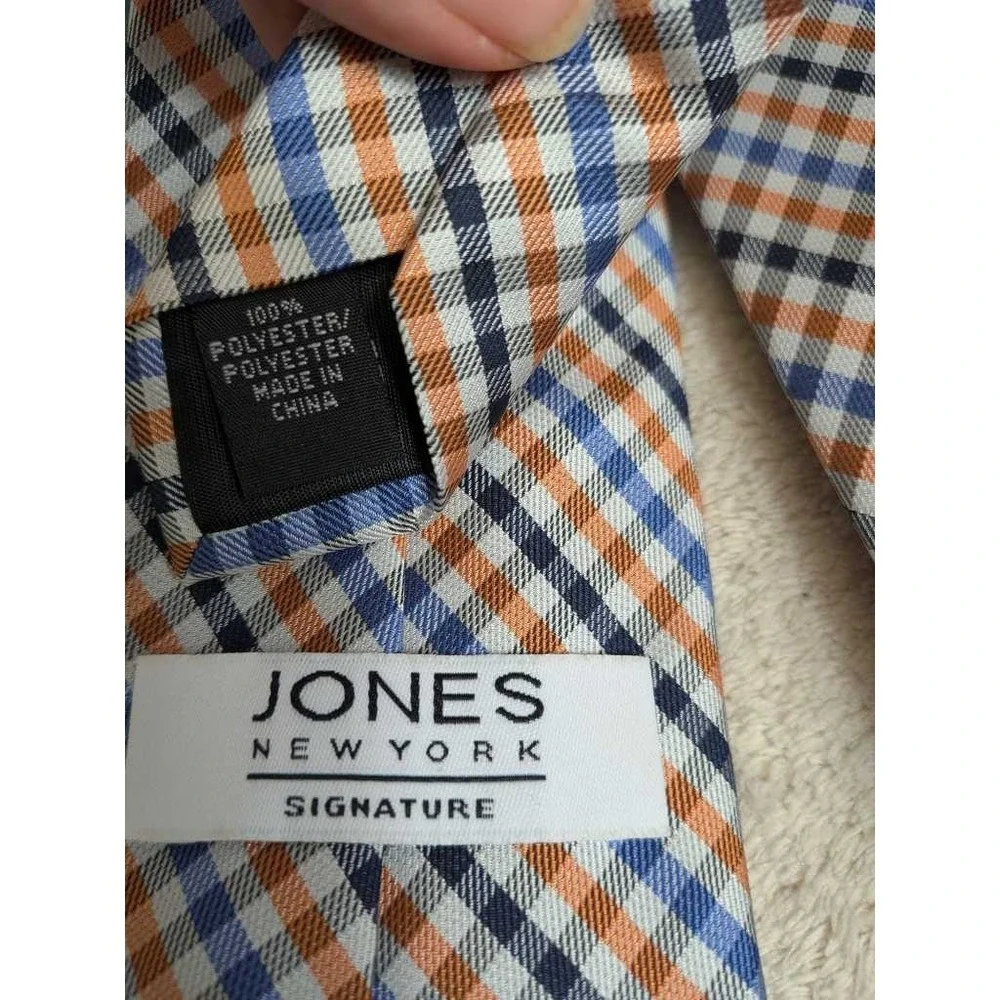 Pierre Cardin this listing